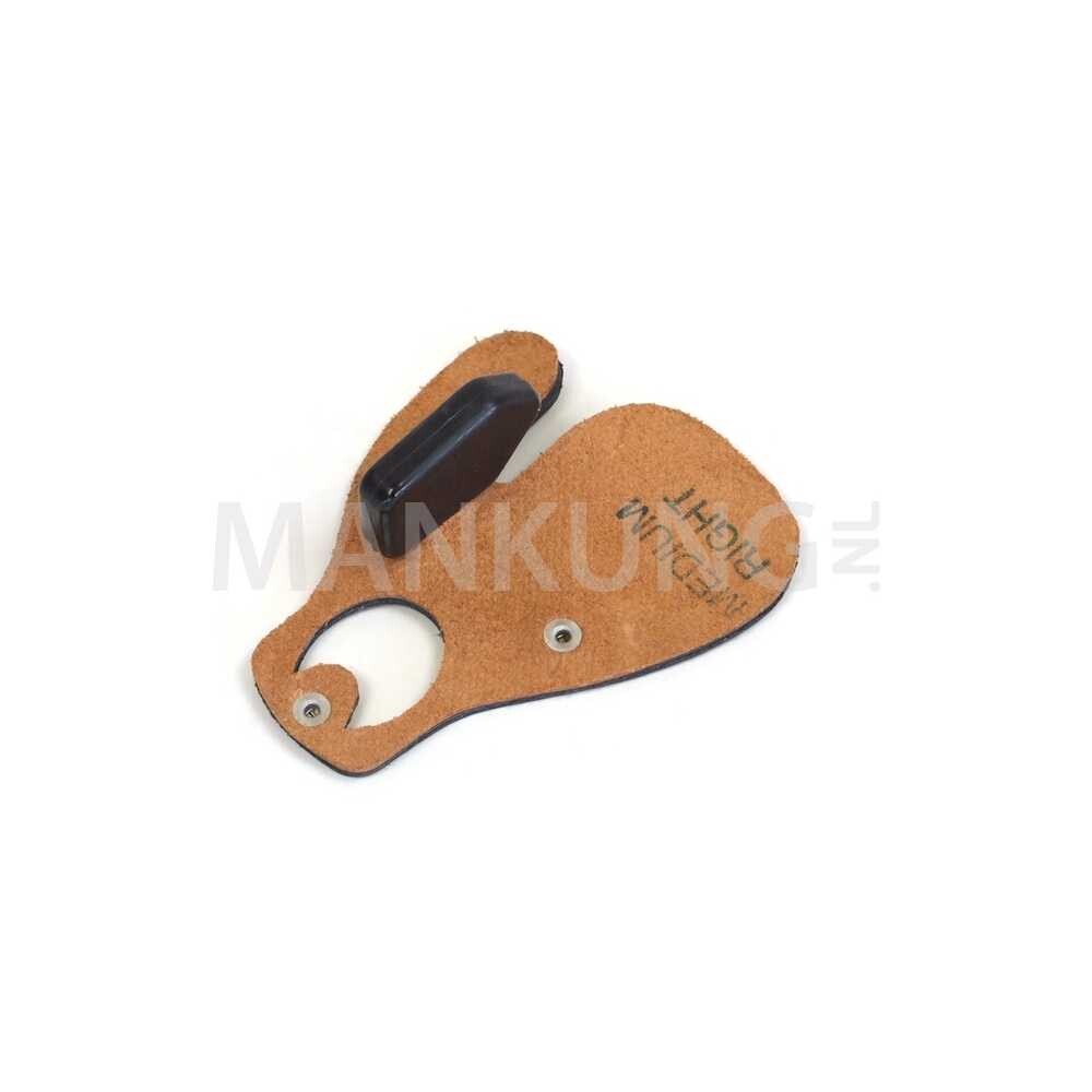 Gompy finger tab right-handed